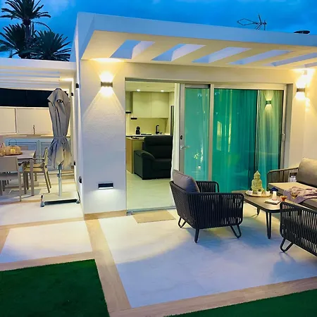 Апартаменти Luxury Bungalow